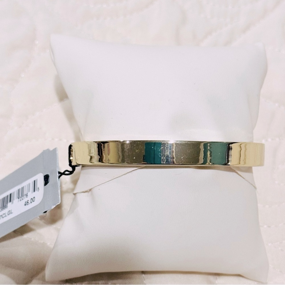Sequin Gold Tone 5 Rhinestone Hinged Bangle NWT Quality Plating - Picture 2 of 5